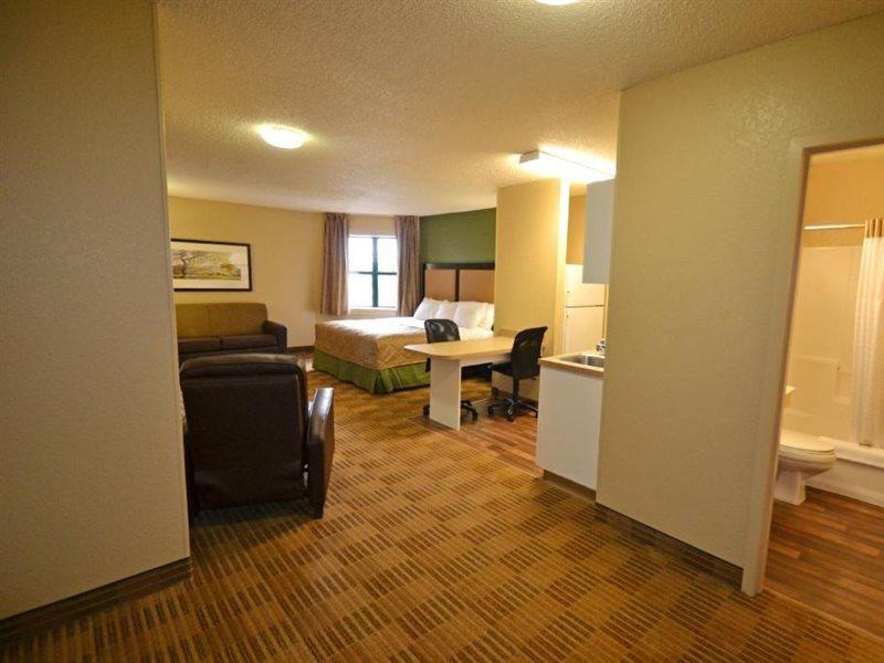 Suburban Studios Auburn Hills - Detroit Екстериор снимка
