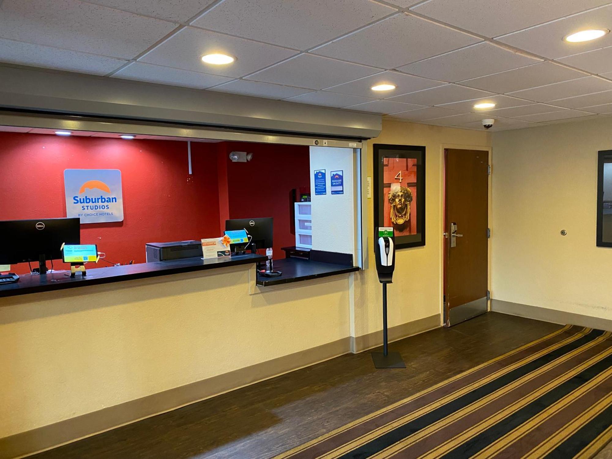 Suburban Studios Auburn Hills - Detroit Екстериор снимка
