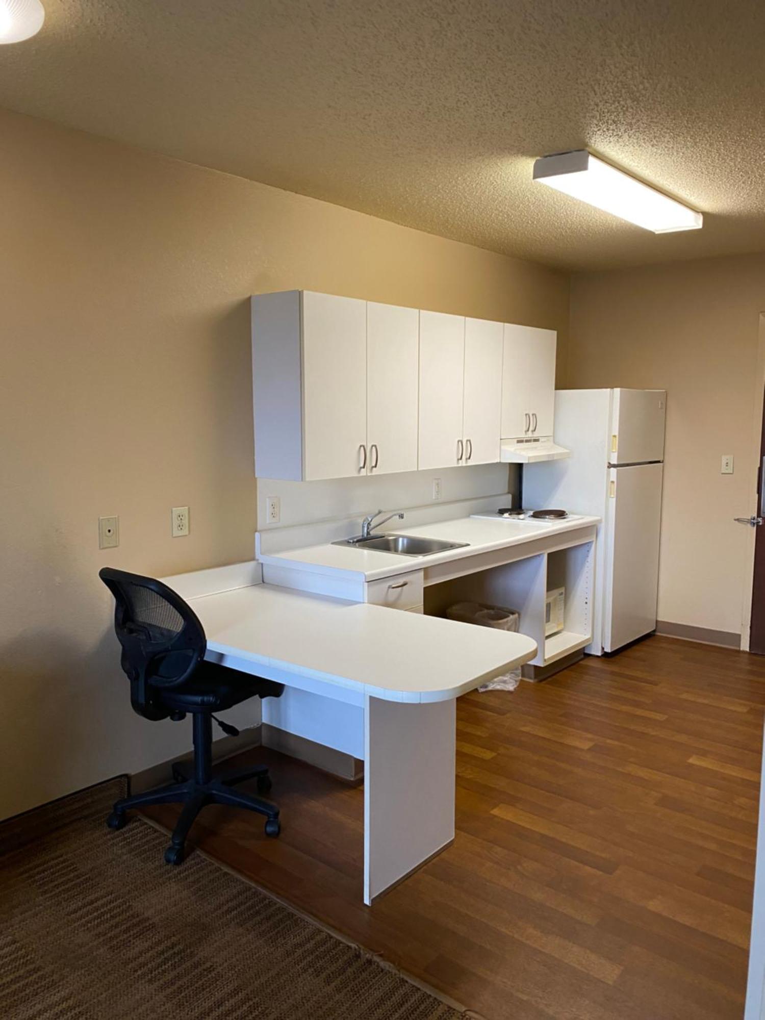 Suburban Studios Auburn Hills - Detroit Екстериор снимка