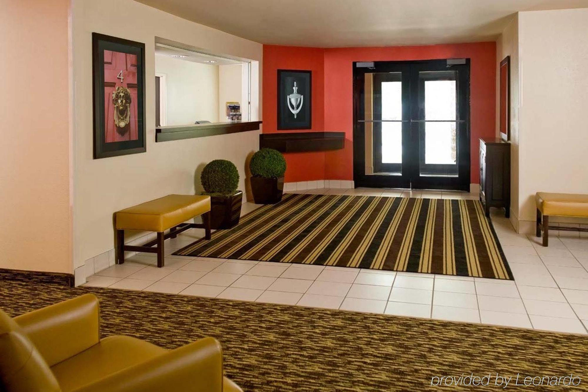 Suburban Studios Auburn Hills - Detroit Екстериор снимка